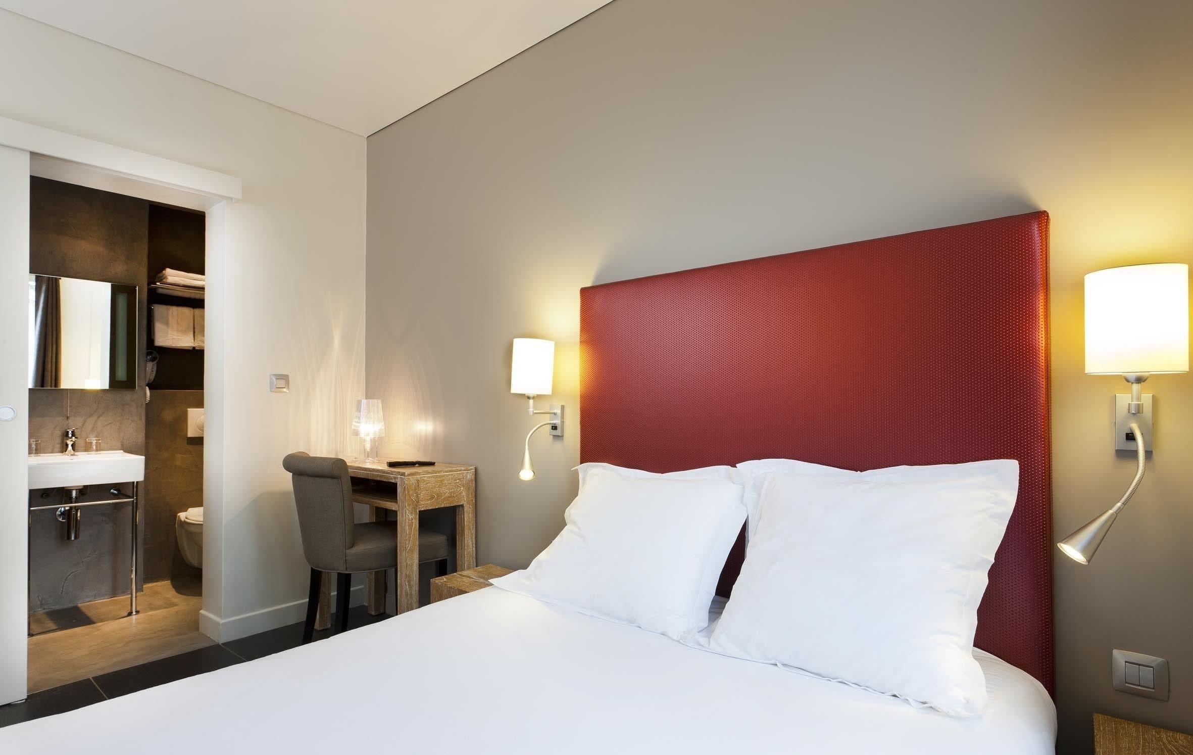 Hotel Douglas Puteaux Buitenkant foto