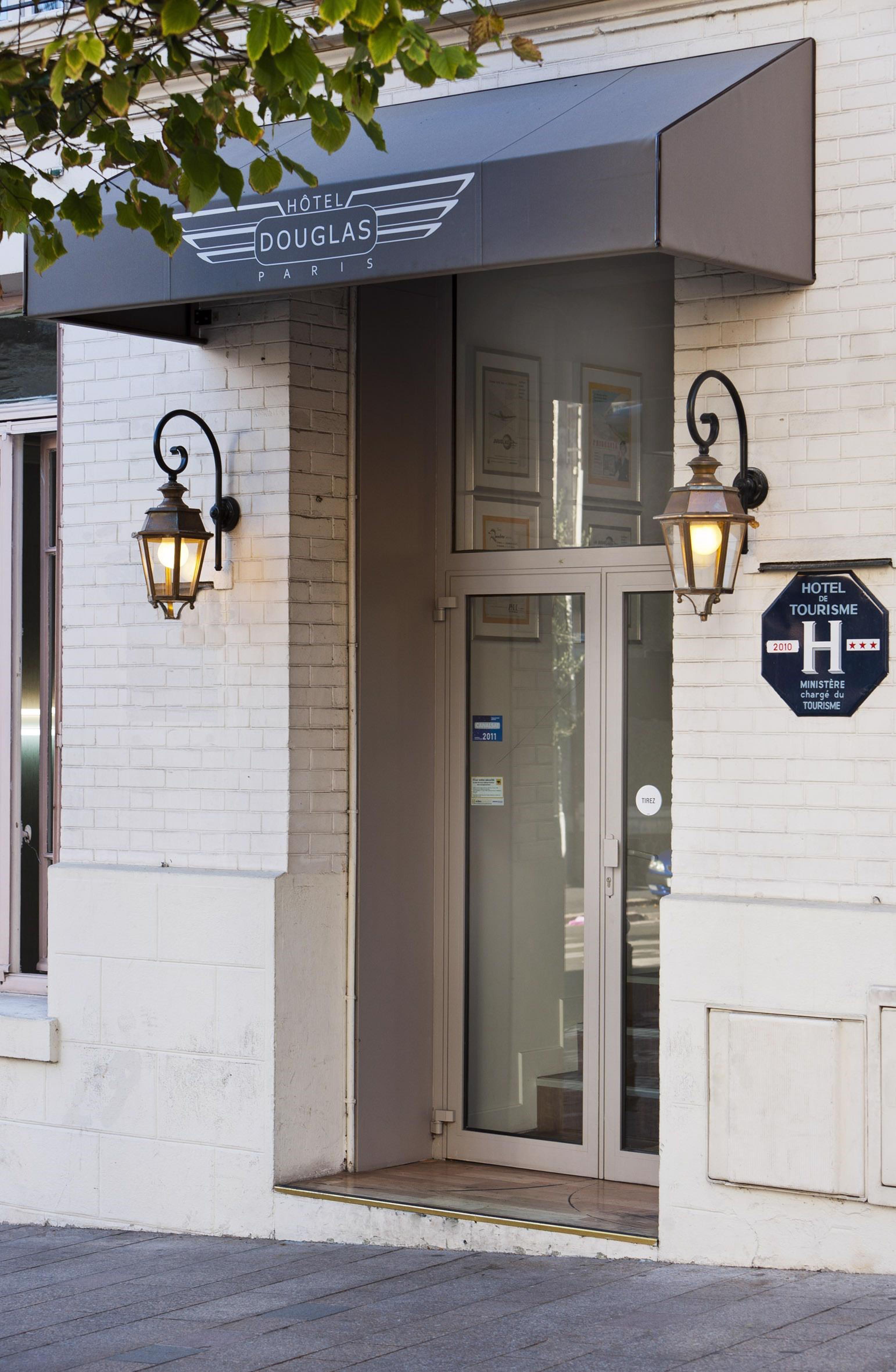 Hotel Douglas Puteaux Buitenkant foto
