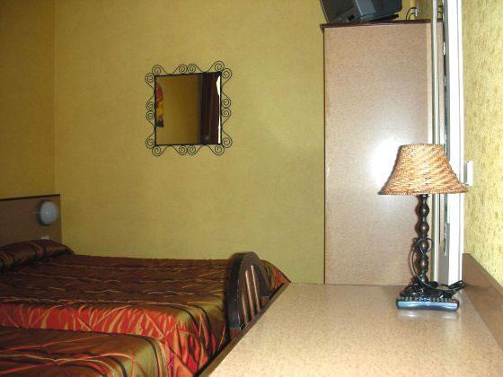Hotel Douglas Puteaux Kamer foto