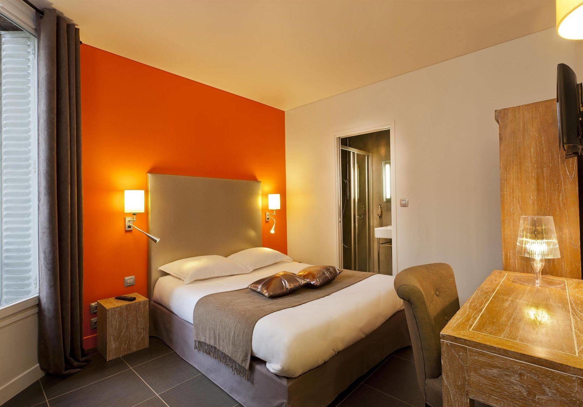 Hotel Douglas Puteaux Buitenkant foto